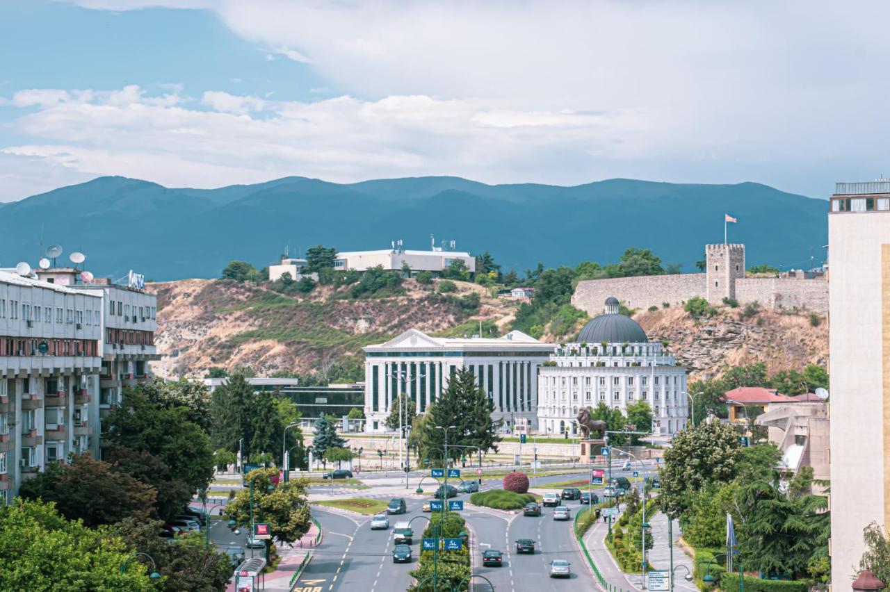 5 Star Central Studio Skopje Eksteriør billede